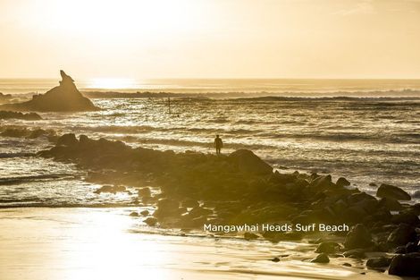 Photo of property in 28 North Avenue, Mangawhai Heads, Mangawhai, 0505