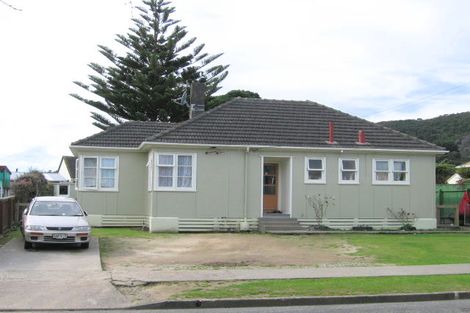 Photo of property in 28 Hughes Crescent, Taita, Lower Hutt, 5011