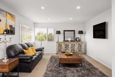 Photo of property in 49a Oceana Drive, Welcome Bay, Tauranga, 3175