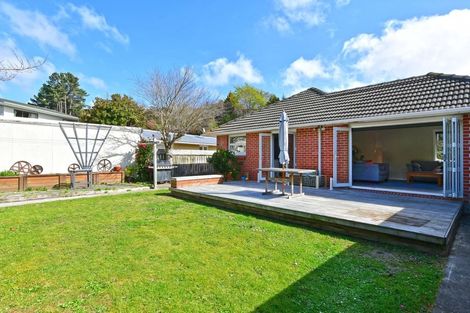 Photo of property in 5 Deller Grove, Silverstream, Upper Hutt, 5019