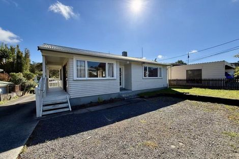 Photo of property in 23 Lauderdale Road, Birkdale, Auckland, 0626