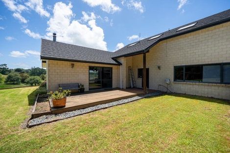 Photo of property in 87 Hurndall Street East, Maungaturoto, 0520