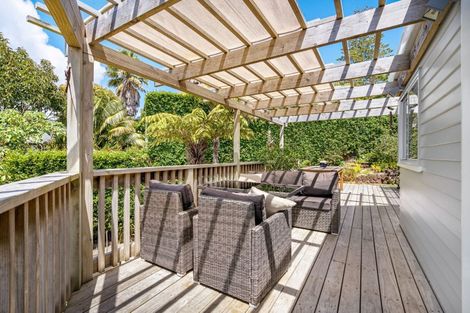 Photo of property in 23a Aberdeen Road, Castor Bay, Auckland, 0620