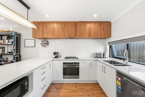 Photo of property in 9 Desert Gold Lane, Wallaceville, Upper Hutt, 5018