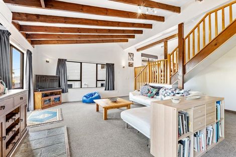 Photo of property in 121 Stanmore Bay Road, Stanmore Bay, Whangaparaoa, 0932