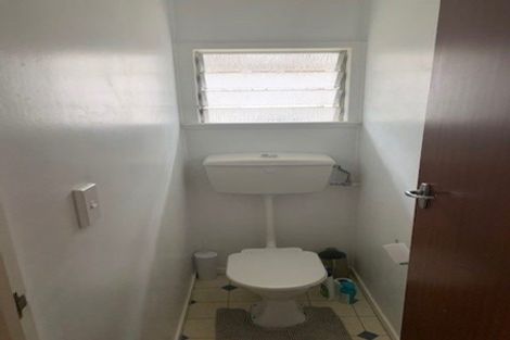 Photo of property in 2/447 Beach Road, Mairangi Bay, Auckland, 0630