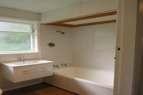 Photo of property in 27 York Place, Cannons Creek, Porirua, 5024