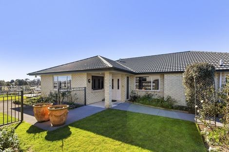 Photo of property in 9a Manukaka Heights, Hurdon, New Plymouth, 4310