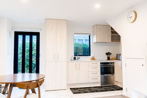 Photo of property in 3/97 Whites Line East, Waiwhetu, Lower Hutt, 5010