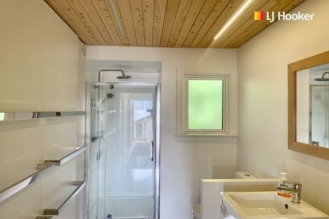 Photo of property in 15 Porterfield Street, Macandrew Bay, Dunedin, 9014