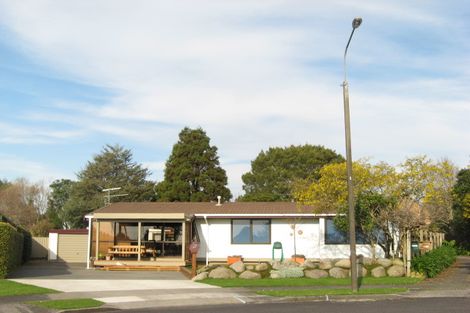 Photo of property in 13a Argyle Place, Highlands Park, New Plymouth, 4312