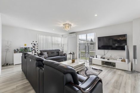 Photo of property in 26 Rere Close, Takanini, 2112