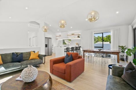 Photo of property in 6e Burns Street, Westown, New Plymouth, 4310