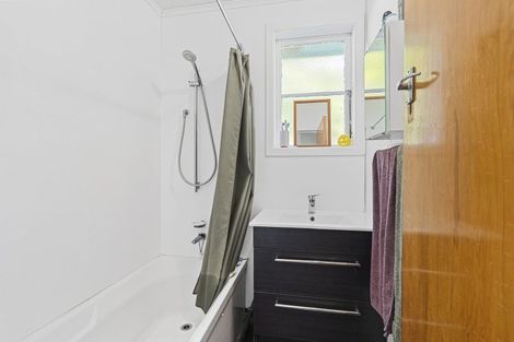Photo of property in 70 Glenpark Avenue, Frankleigh Park, New Plymouth, 4310