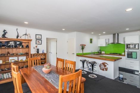 Photo of property in 92 Weggery Drive, Waikanae Beach, Waikanae, 5036