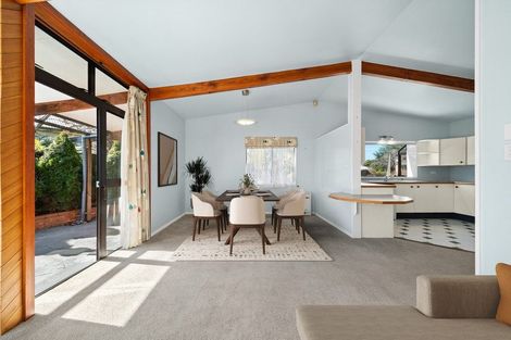 Photo of property in 3 Barrett Place, Carterton, 5713