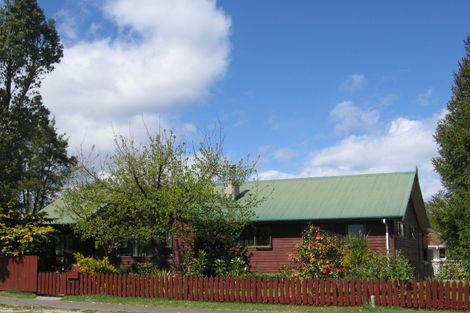 Photo of property in 2/1 Glengarry Place, Hilltop, Taupo, 3330