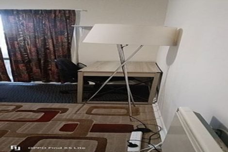 Photo of property in 15 Peach Road, Glenfield, Auckland, 0629