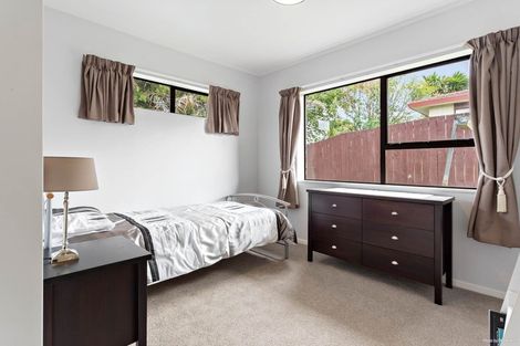 Photo of property in 2/54 Nikau Street, New Lynn, Auckland, 0600