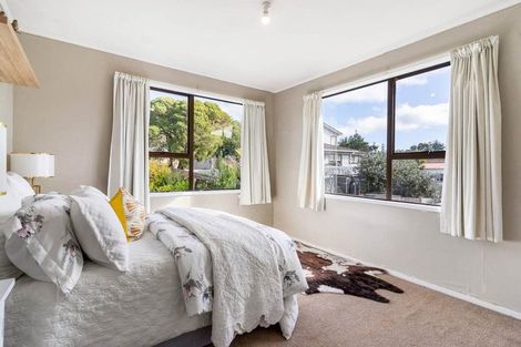 Photo of property in 9 Glucina Place, Glen Eden, Auckland, 0602
