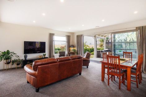 Photo of property in 20 Loveston Lane, Kelvin Grove, Palmerston North, 4470