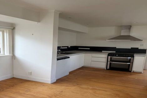Photo of property in 114 Limbrick Street, Terrace End, Palmerston North, 4410