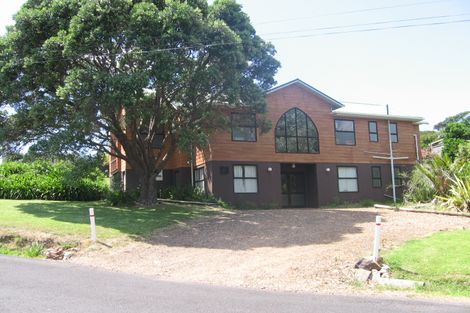 Photo of property in 2 Puriri Road, Oneroa, Waiheke Island, 1081