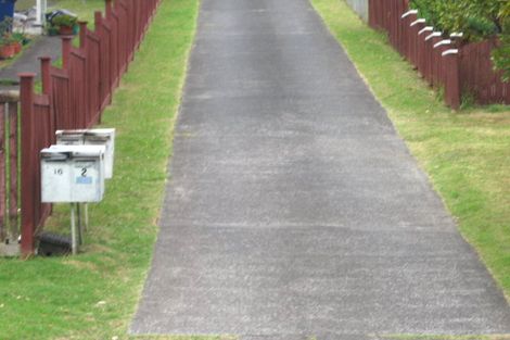 Photo of property in 1/16b Tamahere Drive, Glenfield, Auckland, 0629