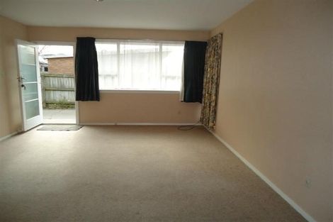 Photo of property in 2/6 Division Street, Riccarton, Christchurch, 8041