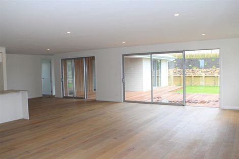 Photo of property in 70 Stace Hopper Drive, One Tree Point, 0118