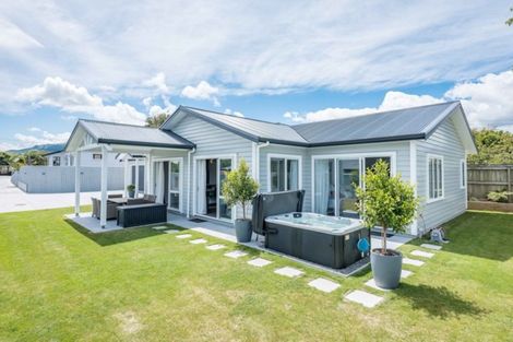 Photo of property in 316a Te Moana Road, Waikanae, 5036