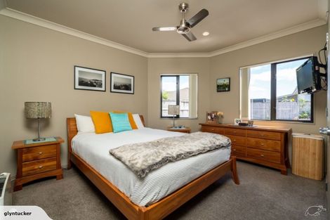 Photo of property in 22 Key West Drive, One Tree Point, 0118