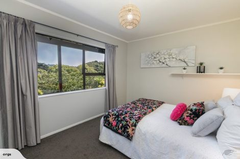 Photo of property in 42 Sailmaker Close, Whitby, Porirua, 5024