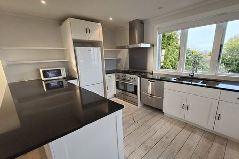 Photo of property in 12 Tindalls Bay Road, Tindalls Beach, Whangaparaoa, 0930