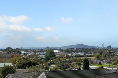 Photo of property in 57a Chequers Avenue, Glenfield, Auckland, 0629