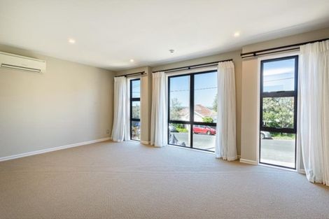 Photo of property in 102 Bassett Road, Remuera, Auckland, 1050
