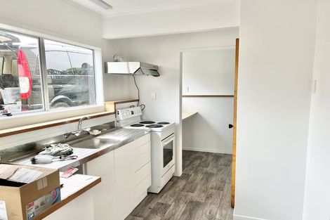 Photo of property in 21 Tudor Road, Henderson, Auckland, 0610