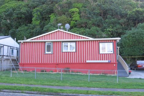 Photo of property in 102 Rangituhi Crescent, Takapuwahia, Porirua, 5022