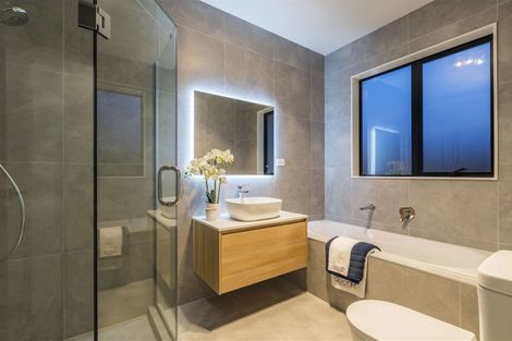 Photo of property in 22 Vinistra Road, Kumeu, 0810