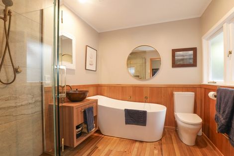 Photo of property in 135 Koutu Road, Kawaha Point, Rotorua, 3010