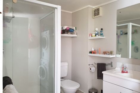 Photo of property in 38 Normanton Street, Glenfield, Auckland, 0629