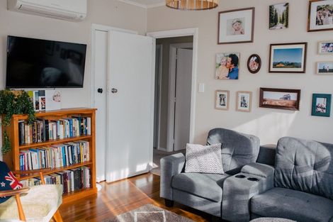 Photo of property in 15 Tasman Street, Havelock North, 4130