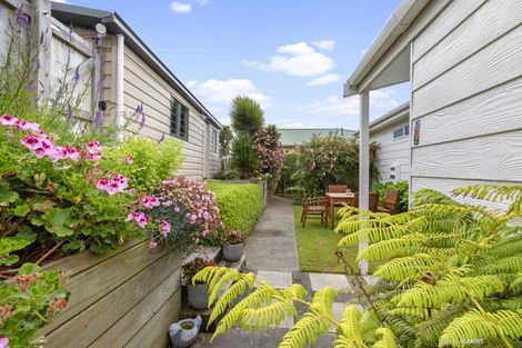 Photo of property in 6 Kekerenga Street, Strathmore Park, Wellington, 6022