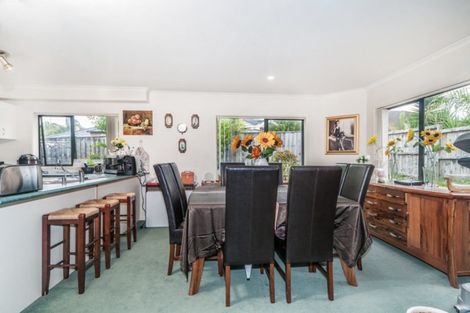 Photo of property in 41 Kellaway Drive, East Tamaki, Auckland, 2013