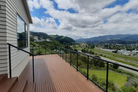 Photo of property in 29 Riverstone Drive, Riverstone Terraces, Upper Hutt, 5018