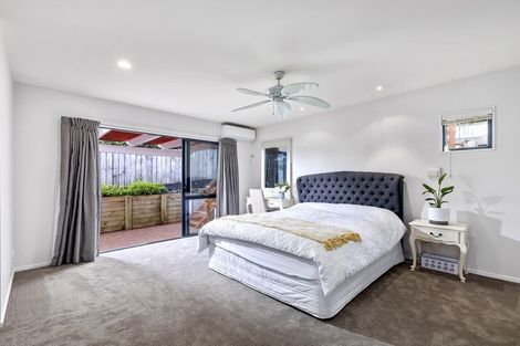 Photo of property in 21 Scarlet Oak Drive, Schnapper Rock, Auckland, 0632