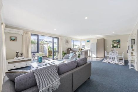 Photo of property in 6 Robinia Place, Snells Beach, 0920