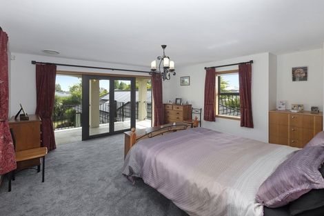 Photo of property in 12 Taunton Green, Papanui, Christchurch, 8052