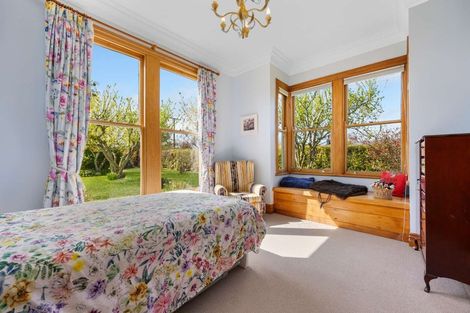 Photo of property in 27 Sackville Street, Martinborough, 5711