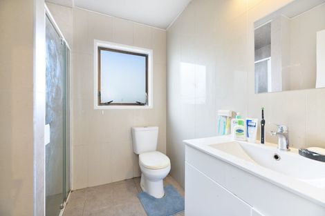 Photo of property in 19 Crosby Road, West Harbour, Auckland, 0618